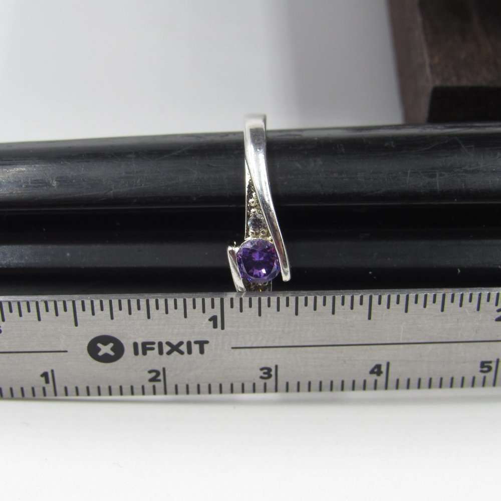 Size 5.75 Sterling Silver Purple CZ Diamond Ring - Picture 7 of 8